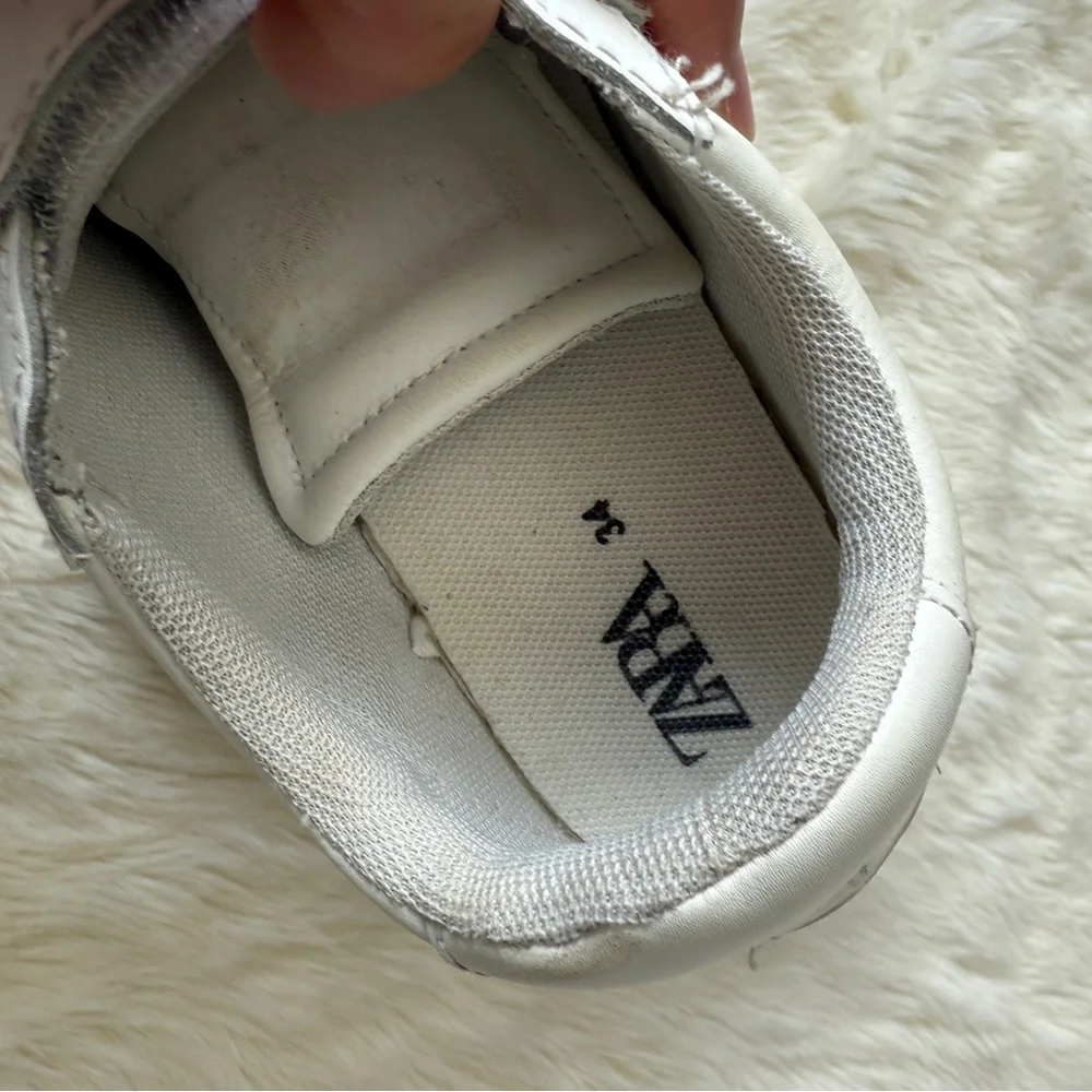 Zara Kids White‎ Velcro Sneakers size 34/ US kids 2.5